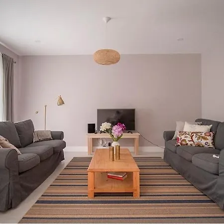 Casa Memorial Miguel Faial - Relaxing Patio 게스트하우스 Relva (Azores)